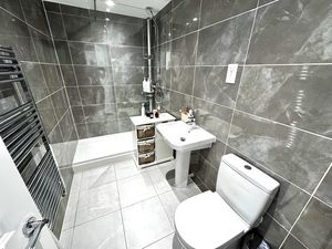 Photo 16- click for photo gallery